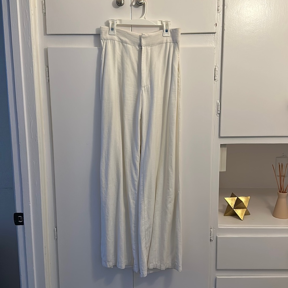 Abercrombie & Fitch linen pants with slit at bottom of leg. So comfy. XS Long